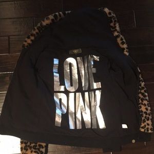 VS Pink leopard puffer jacket. Only worn once!